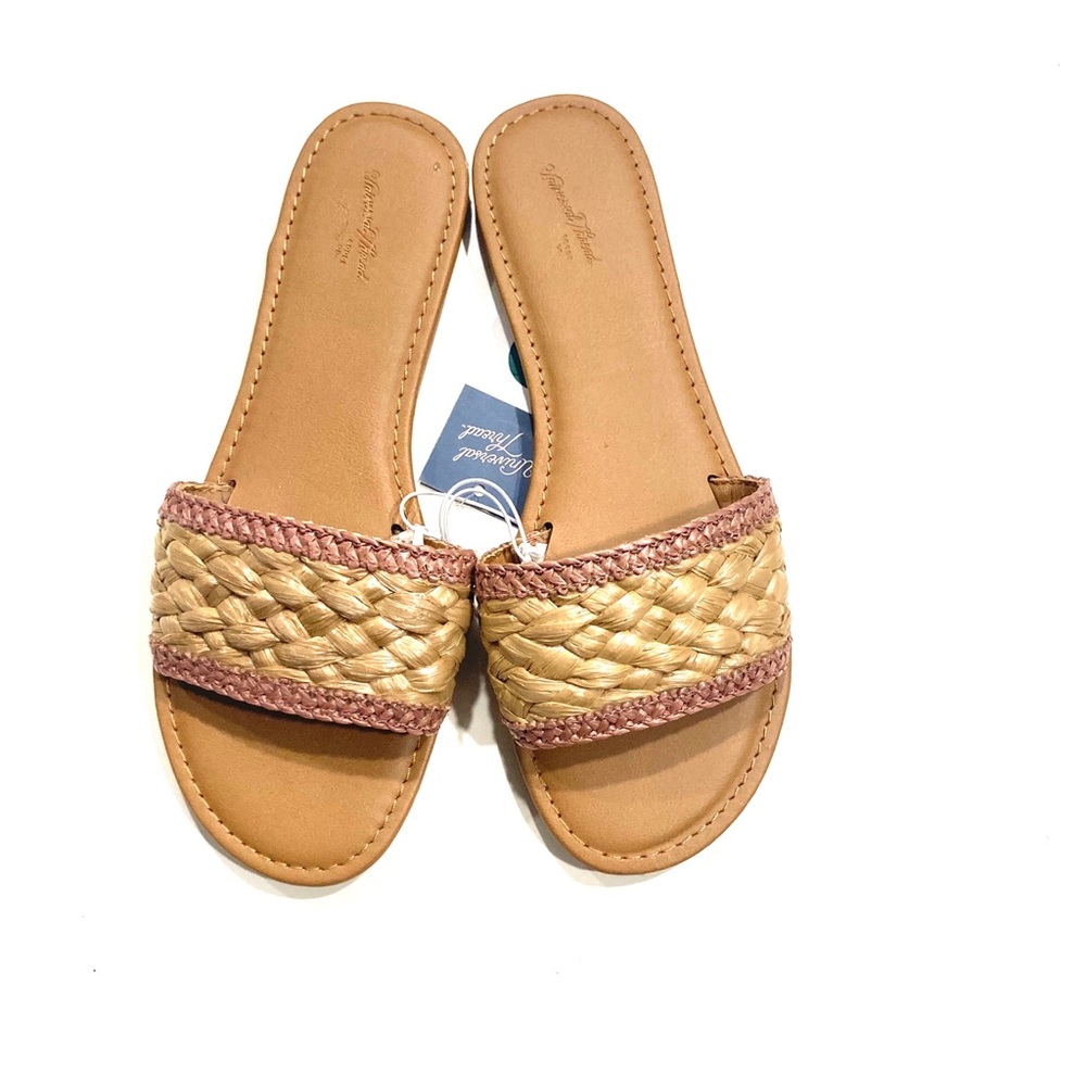 Universal Thread Flats